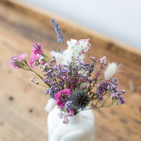 Dried posy with Swirl vase